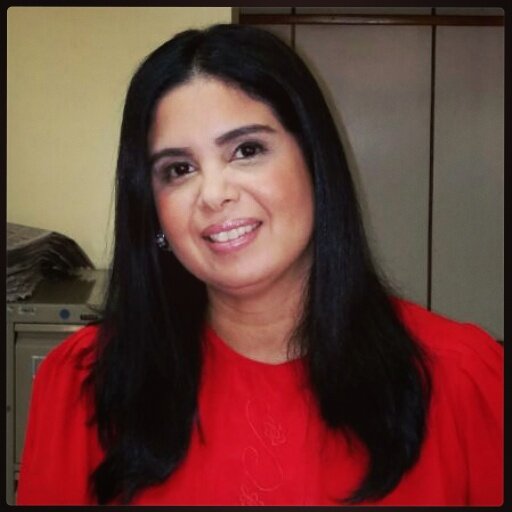 Creyente en un Dios vivo,
orgullosa de ser dominicana.
Mercadeo de profesión.
Coordinadora General de Revistas, editora Listín Diario, Santo Domingo, Rep. Dom.