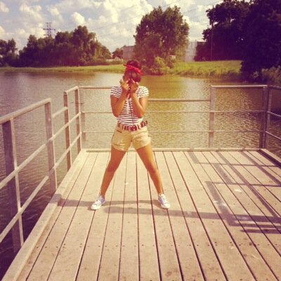 I'm reall I take no bs im Coo cute in pgb an taken bu a mf beast I love to sing it is my life I love to help people an I am taken