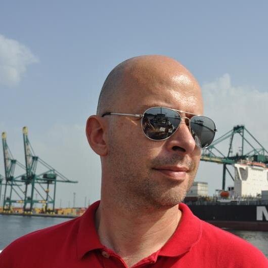 Traveller, U2 fan, marketing leader and proud father/husband/friend enjoying life, every single day.