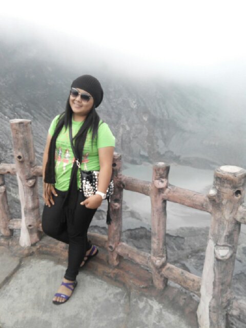 I Love Jesus, I Love my familly, I love my best friends :)