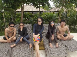 ezra_jhaya's profile picture. @NatsrilYusuf