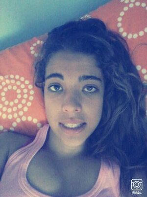 Dando guerra desde el 13-3-1998. Stay strong and be unbroken→mantente fuerte y no te rindas. 14 Mejor Amiga. 904 te amo pequeño