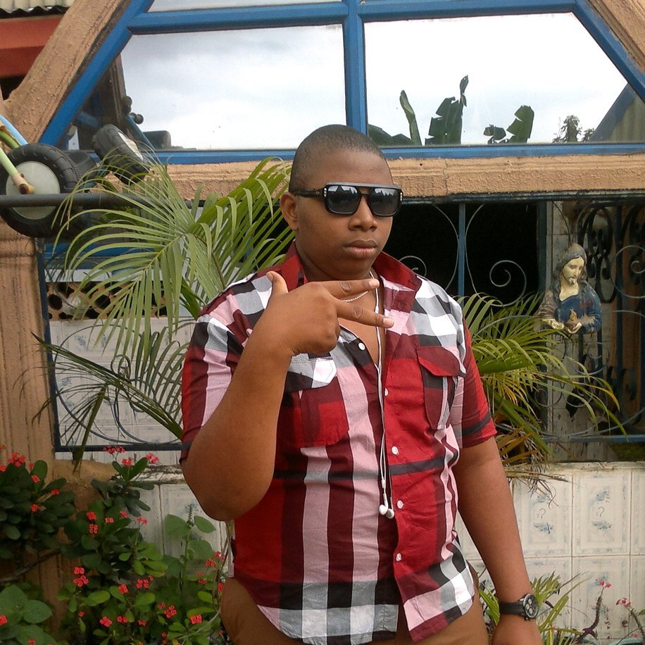 I am one of a kind do music an luv to sing.07038394285
