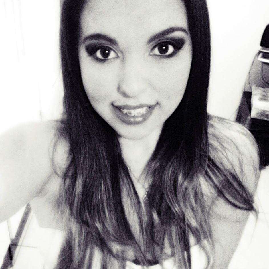 - Eu poderia te desejar muitas coisas, mas prefiro desejar a presença de DEUS em tuda vida, assim tenho certeza que nada vai te faltar ツ