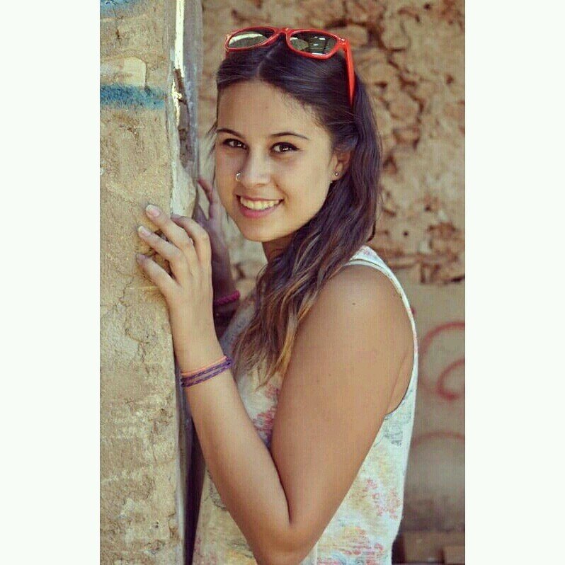 dibujo sonrisas con mis pies a bailar - la vida me a enseñado a levantarme despues de caer - giruka  //Paulii te quiere 13  // Criis la mejor♥