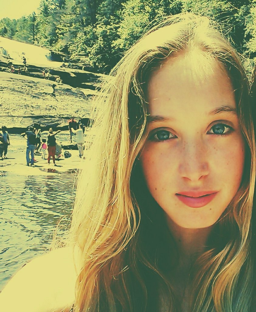 gabriella10lulu's profile picture. eat well travel more