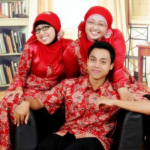 |Islam| |love my family| |loving physics| |dream catcher| |Indonesia| |21 09 '92| |IPED'10 YSU| |UPM| |ekamas46| |UKMF Sekrup| |HIMAFI| |Music| |Hala Madrid|