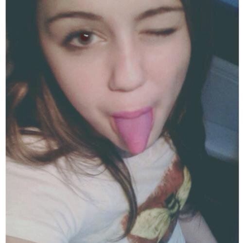 follow @umbeiijonabunda sdv
@1POUCODEMENTIRA