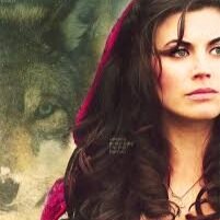 Je suis le chaperon rouge. Les apparences sont parfois trompeuses.