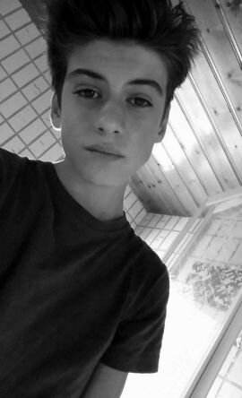 Stoner_forlife's profile picture. vivre pour être aimer et aimer pour vivre