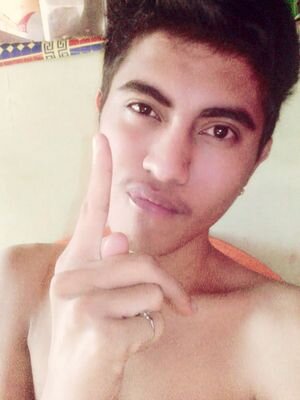 Rhivo Marshel Najoan | 24-03-1995 | Aries | Makan, Tidur, On | LambilyForever MARIAH CAREY Indonesia ^___^