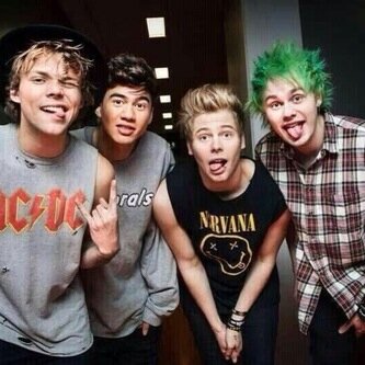 FAN ACOUNT 5 SECONDS OF SUMMER

I love 5sos 
But im a belieber for life ♥️