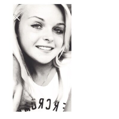 • Voetbal is my all , my world , my everything ❤️ • Heemsteder , 14 almost 15 • HC 3 Mavo •