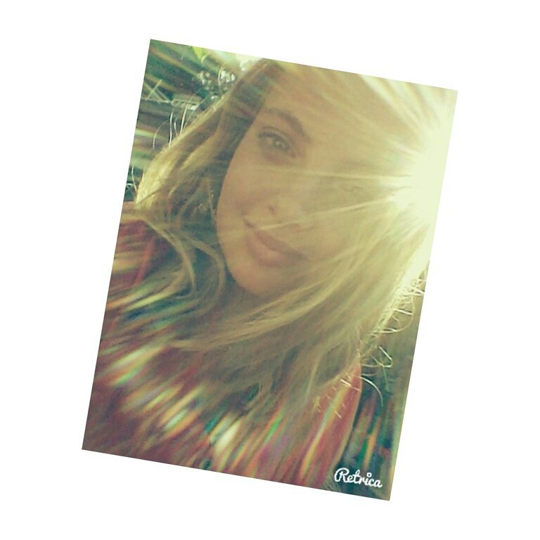 snap:wbritt
IG:brittdemaarx
15 jaar
volleybal 
sdc