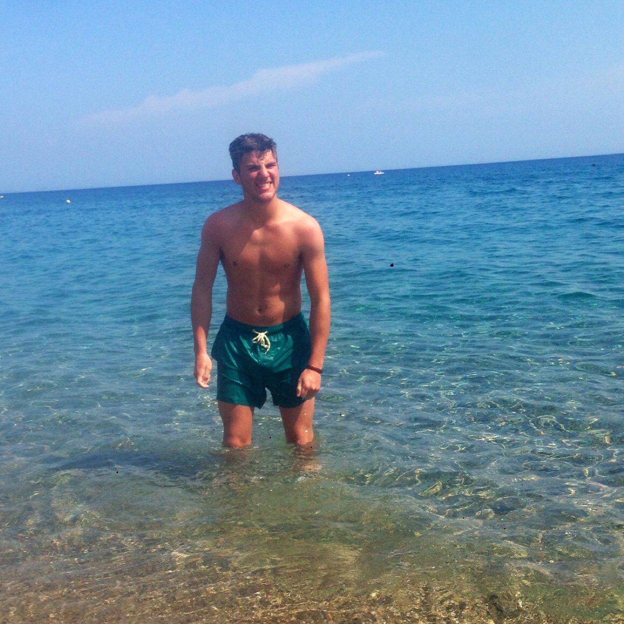 Junior_Hood's profile picture. LUFC....      Instagram- Maximusgoo