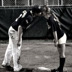 bfplaysbaseball's profile picture. My boyfriend plays baseball and I'm his biggest fan ⚾️❤️