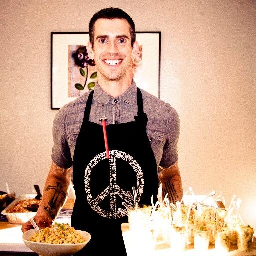 Barrio Bites is a mobile food organization providing economic/ educational opportunities to low-income minority students seeking a post-secondary education.
