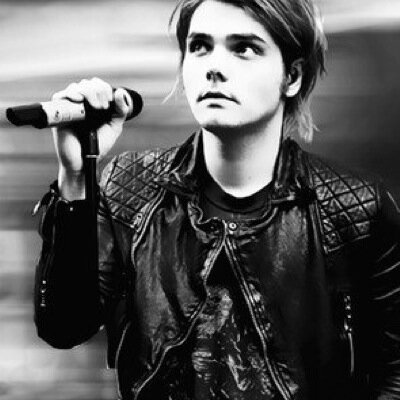 follow @wolvestagram please im tryna reach my goal :)