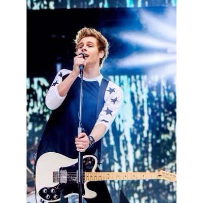 djalkfek's profile picture. 