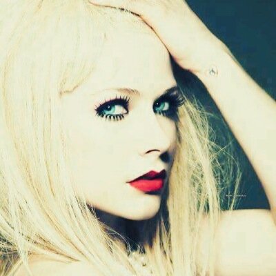 Mayebella Stone(Bella): 18 years old. | Big Time Rush original fake.| Lucy Stone's, Punk-Rocker/Stripper cousin moves into the Palm Woods! | Single & Looking.