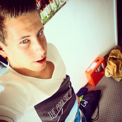 wesleyeindhoven's profile picture. 16jaar | 'denk nii aan het verleden, maar denk aan de toekomst wat er komen gaat'