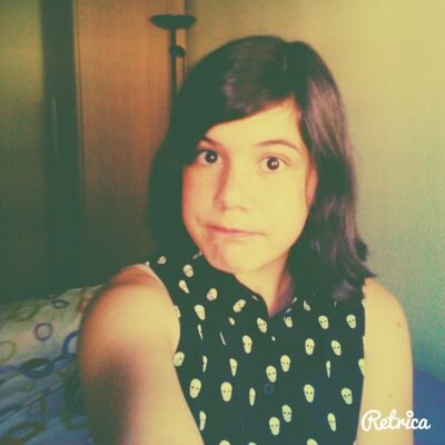 14 veranos completos de vida, feliz de mi vida, amante de la musica, skates/skaters e.e, principiante de gamer y friki... y amande de los arcoiris :D