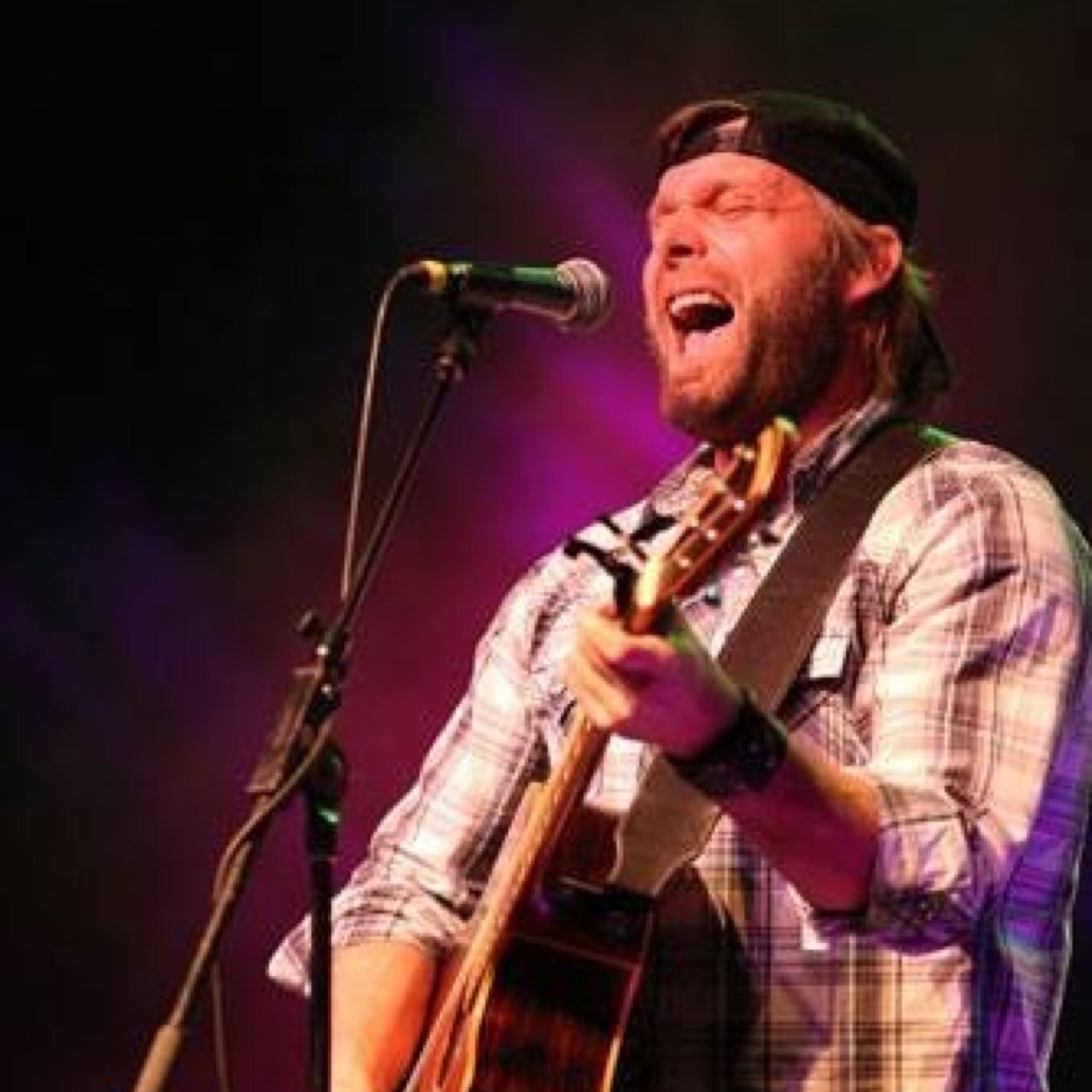 thebandrobe's profile picture. ROBĒ: Originating from Kansas City. Country is a state of mind, rock is a verb, and genres are irrelevant. Check out iTunes ROBĒ Shine EP