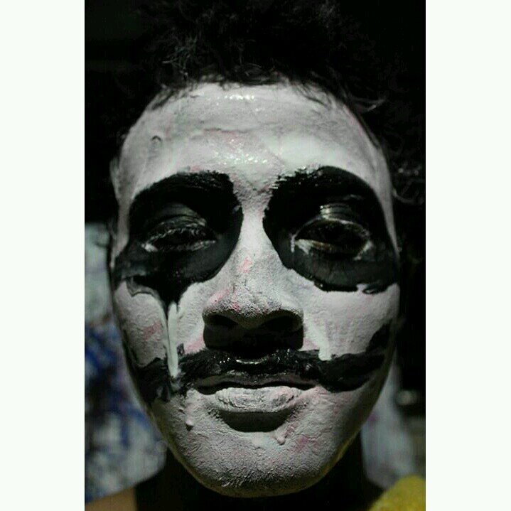 di bawah tekanan dunia,manusia butuh tuhan!