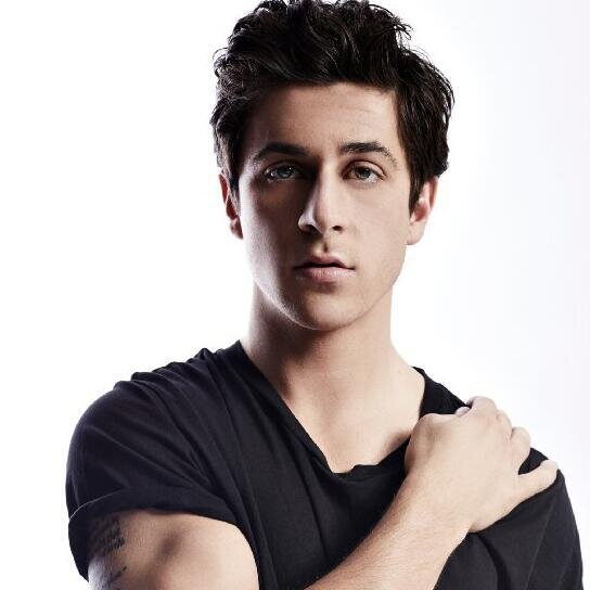 Hey, I'm Justin. I'm the professor of WizTech and I love school. My siblings are Alex and Max. [Not David, he's @DavidHenrie]