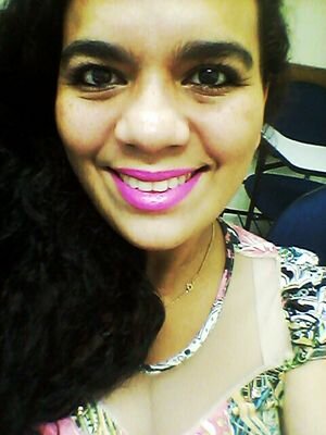 uns dizm que sou LOUCA ! mais sou mt gente BOA ;D fã da minha mãe e da IVETE minha DIVA *---*