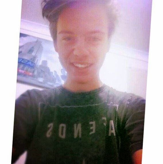 I love Cody and Alli Simpson, Ariana Grande and of course the one and only Bizzle! 3