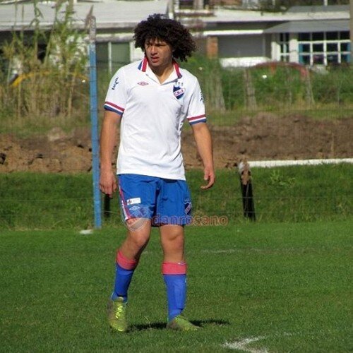 Dios me dio dos piernas para jugar al futbol, no para salir corriendo detrás de una mujer a la que no le importo!