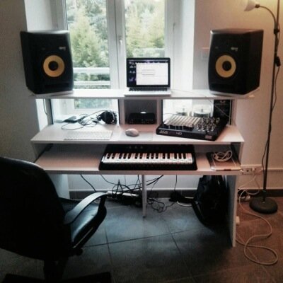 Music producer & live performer. Techno, minimal, trance music are my favorite style... :) I work with ableton live 9 and A&H zed r16.