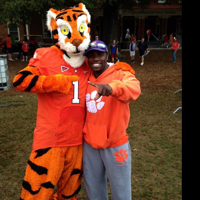 TeamGameChanger's profile picture. In pursuit of joy, peace and happiness sports fanatic family man. I'm that sales guy. Follow me: IG Timothy Brisbane snapchat tim_brisbane77