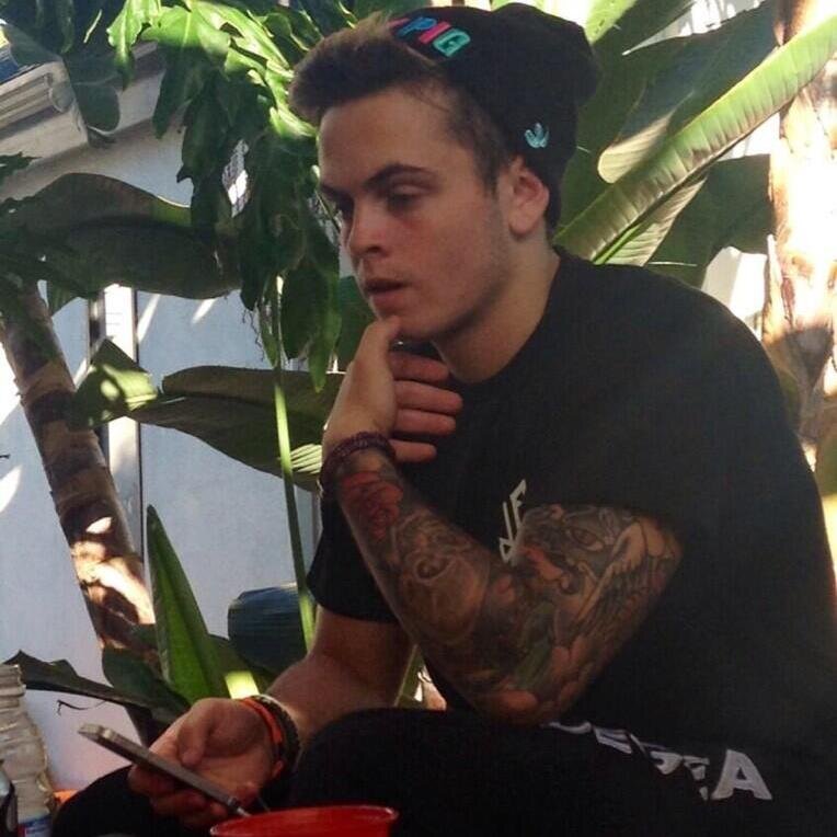 FakngDaniel's profile picture. Hey i'm Daniel. Sicker cunt than Beau. @KittyCatFake is my best friend. @catValentinerp9 is mine. 7-11-14 Rp/Fl/Taken