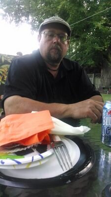 ParolinLouie's profile picture. retired and lovin life