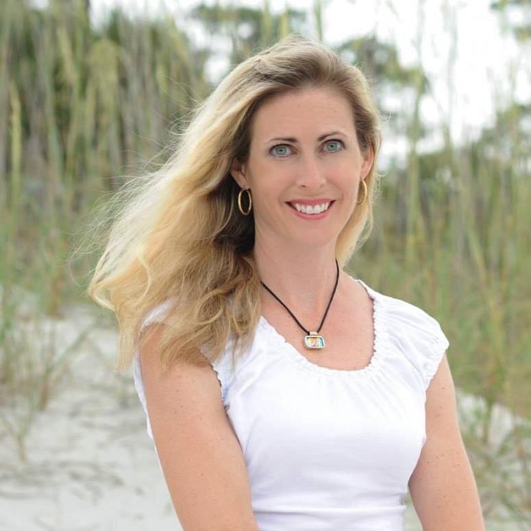 Writer, dreamer, loves animals and spooky stories with a little bit of mystery and a lot of romance!