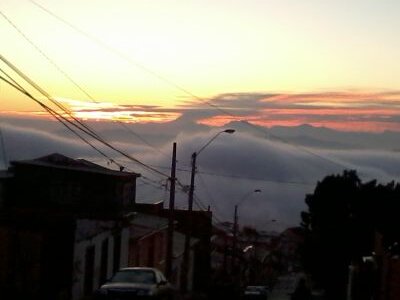 nacido en curico y vivo en valpo con mi esposa e hijos, colocolino. Hasta la victoria... SIEMPRE
