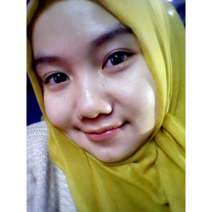 Javanese , March 92
wearing hijab,interest to fashion-catchy and stay syar'i ♡