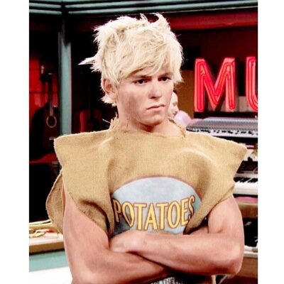 Austin & Ally| Obssed with R5| R5family is LOUD!