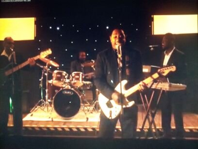 VERSATILE SOLO SINGER WHO RUNS A FIREY FUNK SOUL AND REGGAE COVERS BAND CALLED SOUL CITY RENEGADES