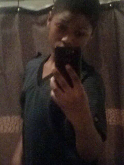 kik-YB3swag Ballislife follow me on Twitter and vine-jffdh I'll follow back