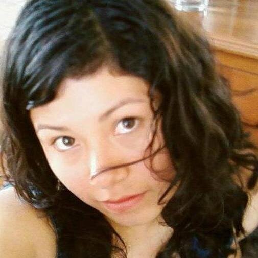 Estudiante de Derecho. Soy amante de la vida, de un buen vino, buena pelicula, del buen amor de mi familia y amigos...