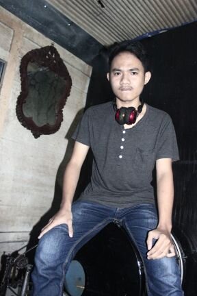 IG : izmumukhtar | Path : Izmu Mukhtar | Line : izmu.mukhtar | Facebook : Izmu' Nandar