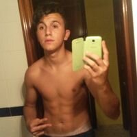 16 años , mis colegas mucha traya #.# wiz khalifa , mira quien mata porti antes de morir por nadie. RBb , futbol y quit bocing