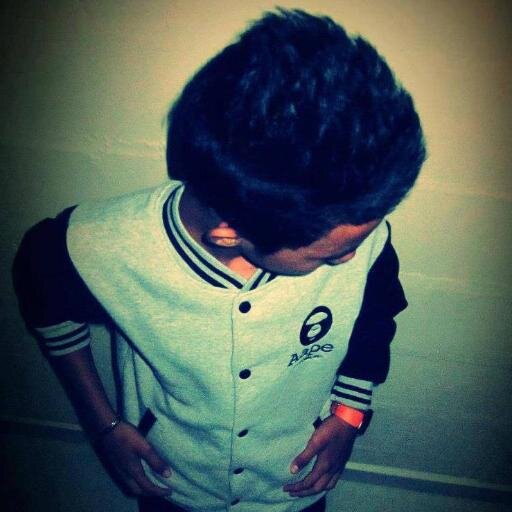 Follow me and i'll follow you back ヅ(http://t.co/8NKZW0Zuzq)