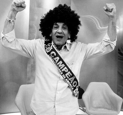 Passando constantemente por mudanças; Corinthiano dramático; Conservador; Cristão. 🇧🇷
