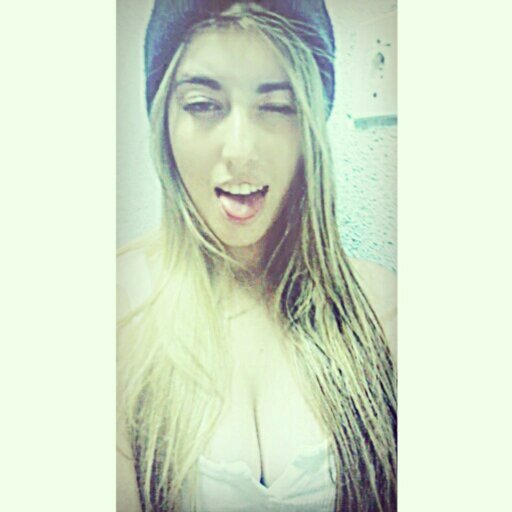 Hiiiiiiiiiii *--* I am directioner