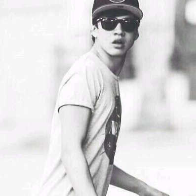 follow @5sosfthelp and turn on notifs for updates on 5sos ツツツ