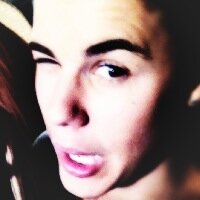 justin bieber bigode de dois pelo